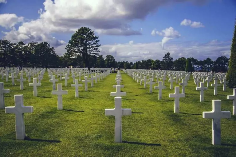 Cimetière américain surplombant la plage d'Omaha