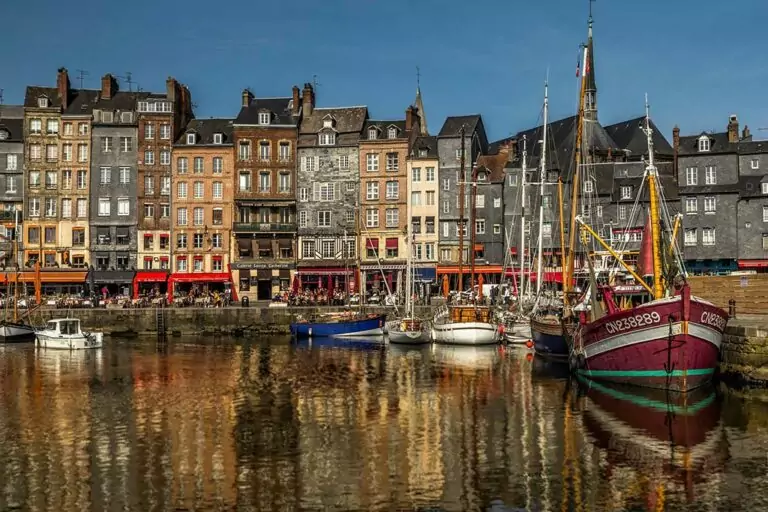 Le célèbre vieux bassin d'Honfleur